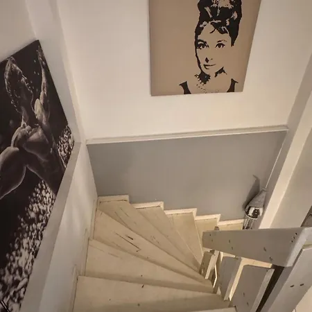 La Edward Ultra Apartmán Craiova